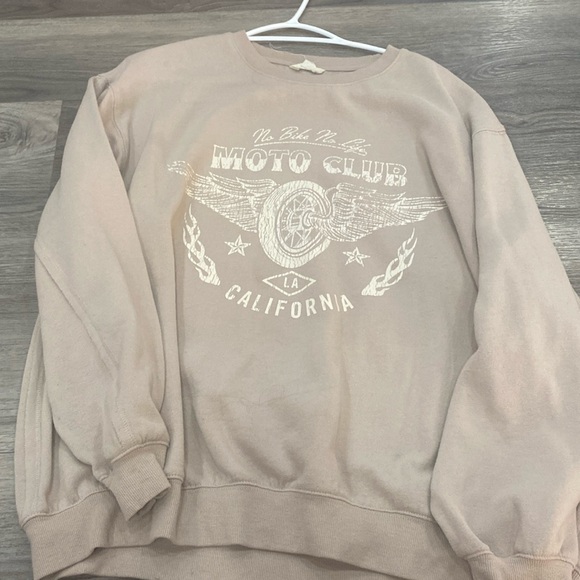 too many hoodies - Picture 1 of 1